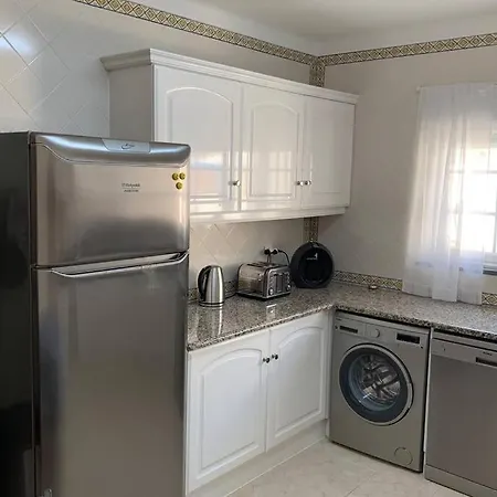 Apartamento Golf, & Pool House Amoreira (Leiria)